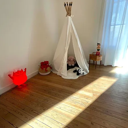 Folies Moderne 3 Proche Gare Villa *