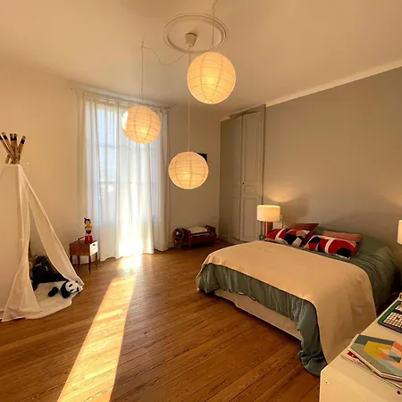 Folies Moderne 3 Proche Gare Villa *