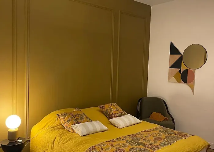 Folies Moderne 3 Proche Gare Thouars